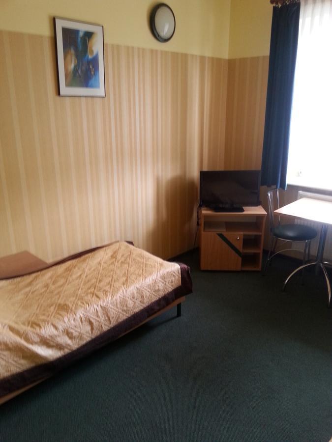 Hotel Max Na Terenie Stacji Mol Radzymin Exterior foto